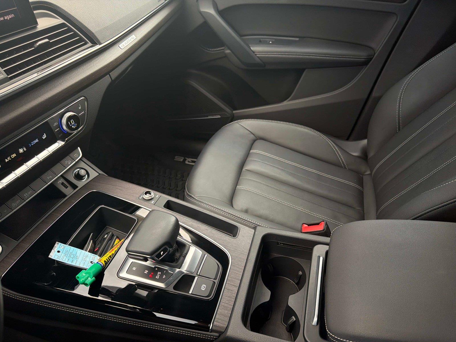 2022 Audi Q5 S line Premium Plus
