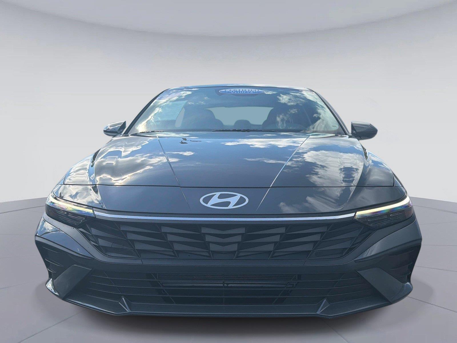 2024 Hyundai Elantra SE