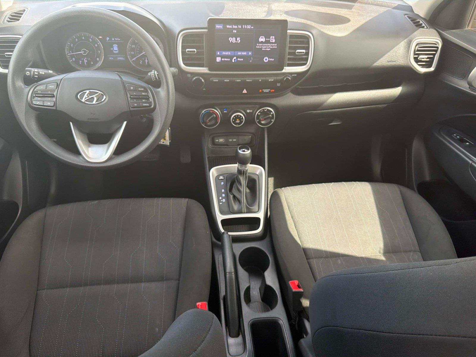2022 Hyundai Venue SE
