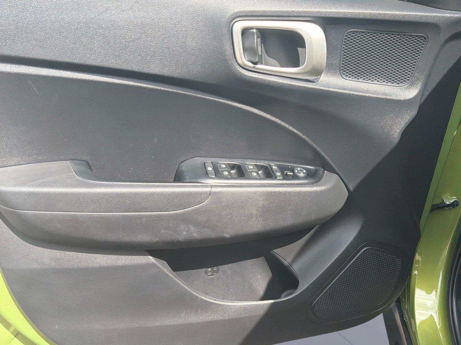 2022 Hyundai Venue SE
