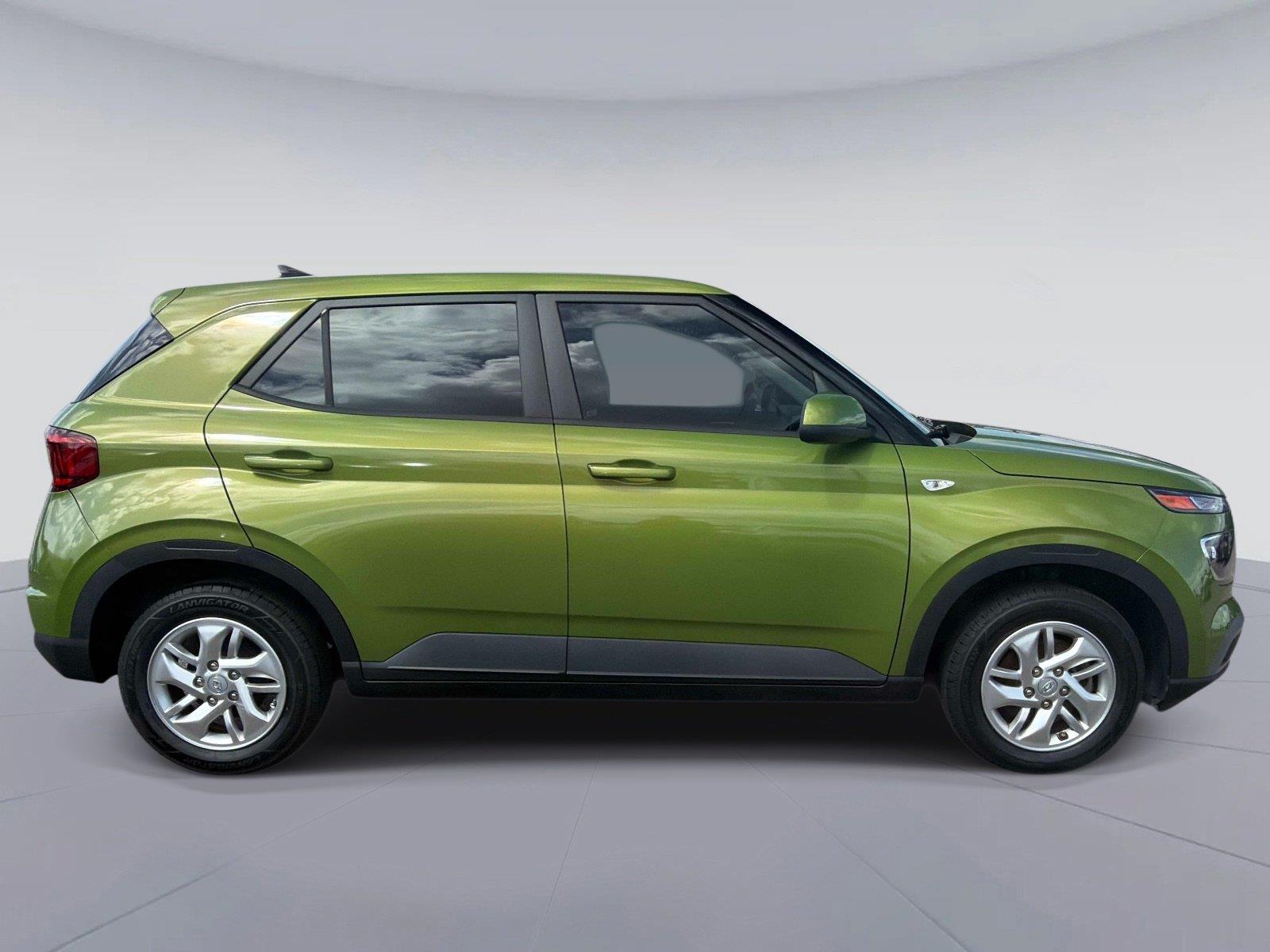 2022 Hyundai Venue SE