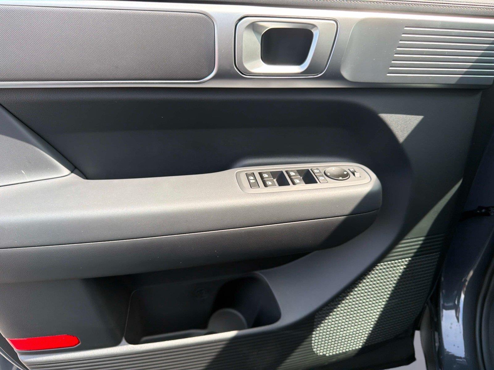 2027 Hyundai Santa Fe SE
