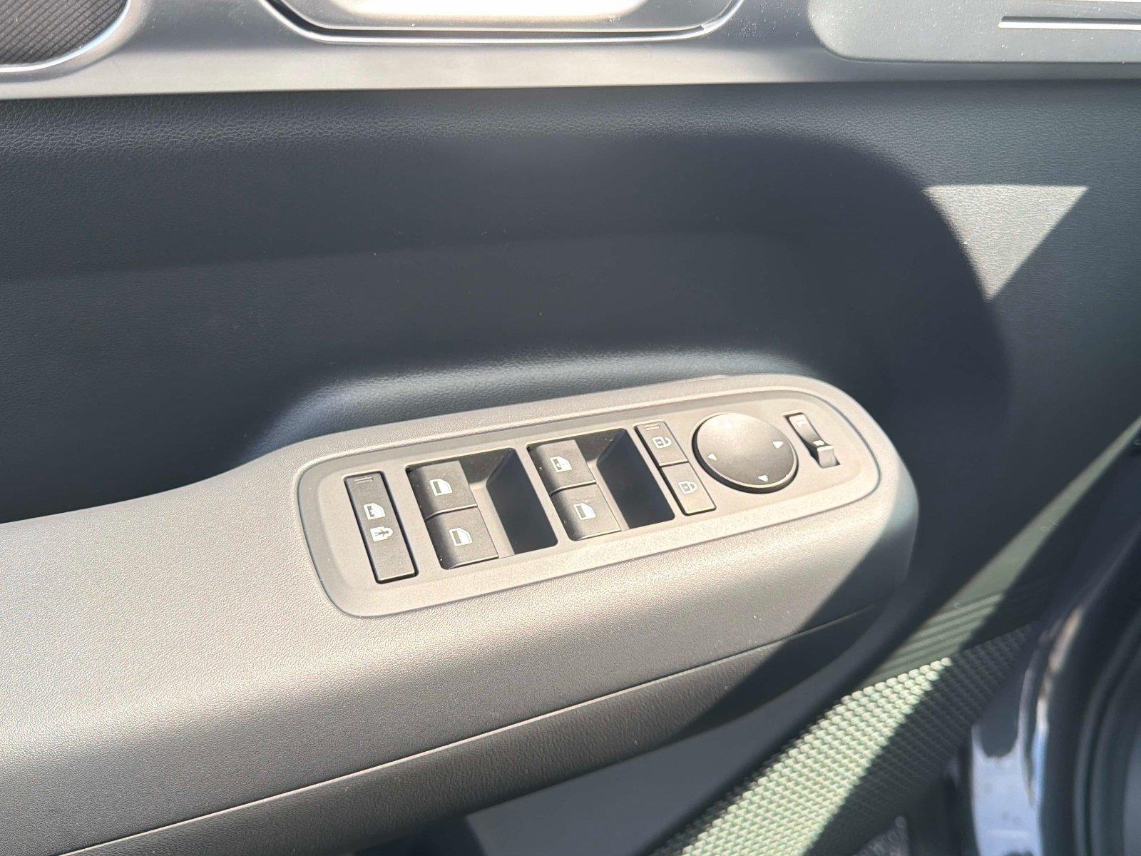 2027 Hyundai Santa Fe SE