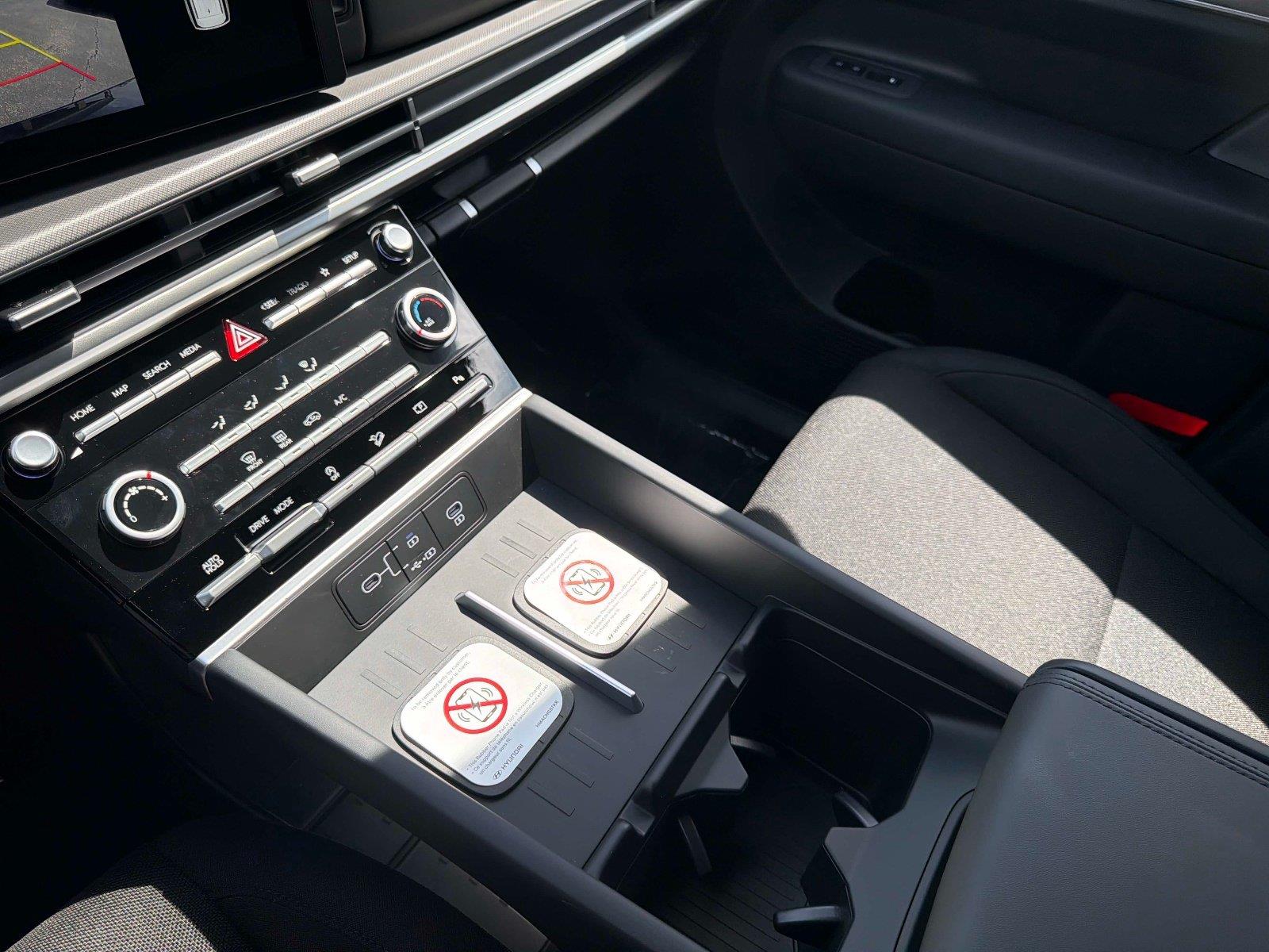 2027 Hyundai Santa Fe SE