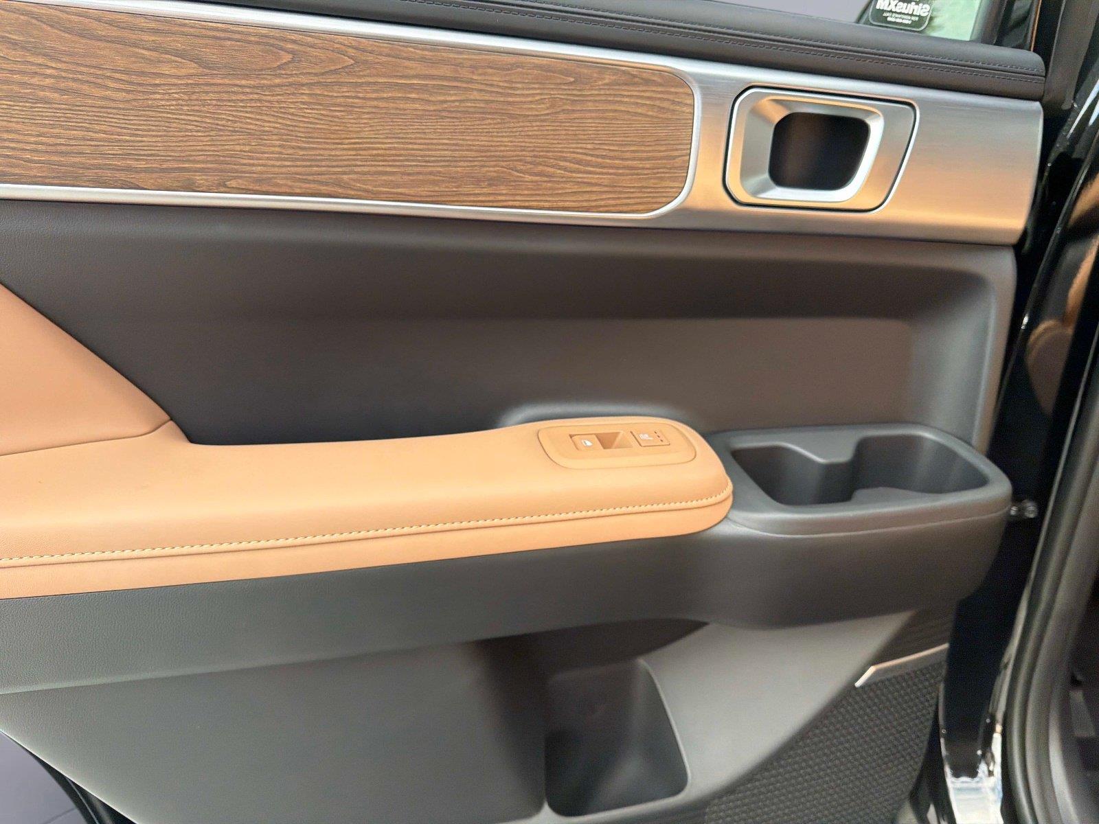 2027 Hyundai Santa Fe Limited 6P
