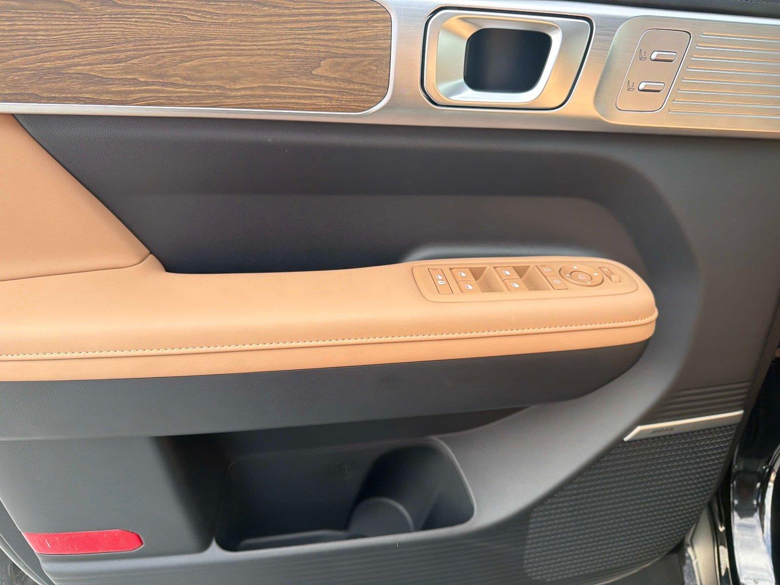 2027 Hyundai Santa Fe Limited 6P