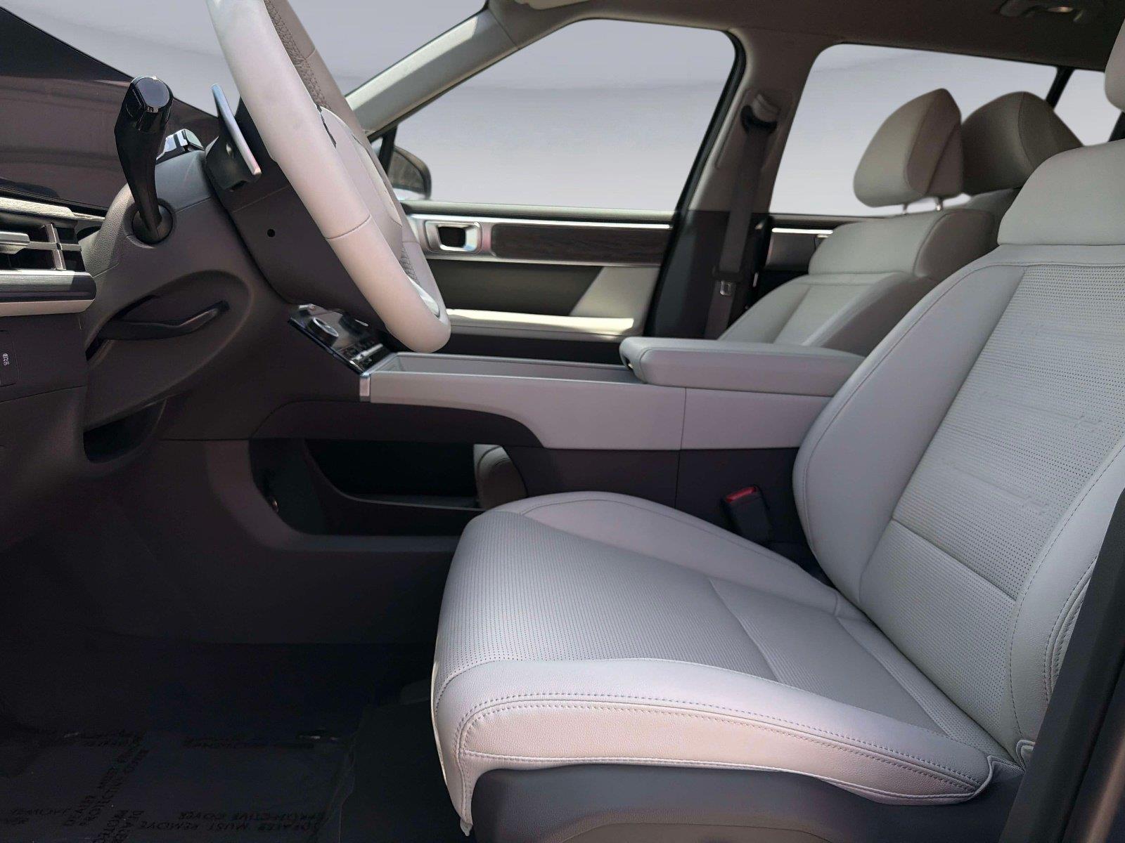 2027 Hyundai Santa Fe SE