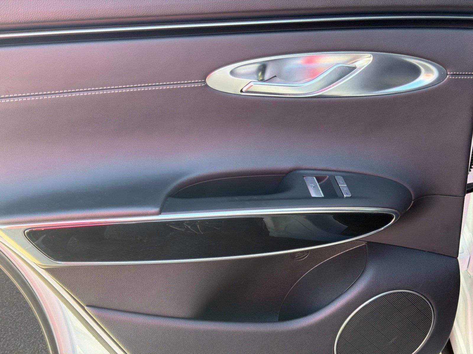 2025 Genesis GV70 2.5T