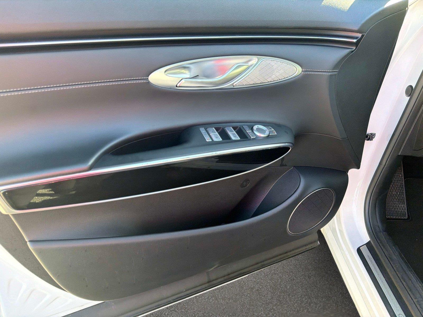 2025 Genesis GV70 2.5T