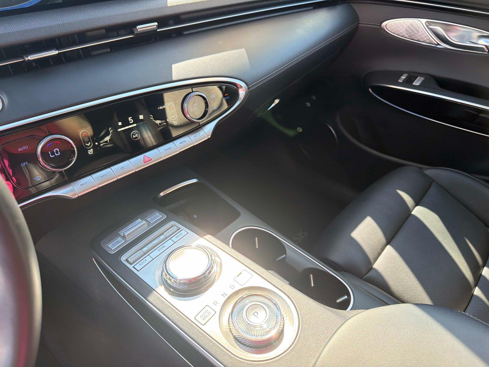 2025 Genesis GV70 2.5T