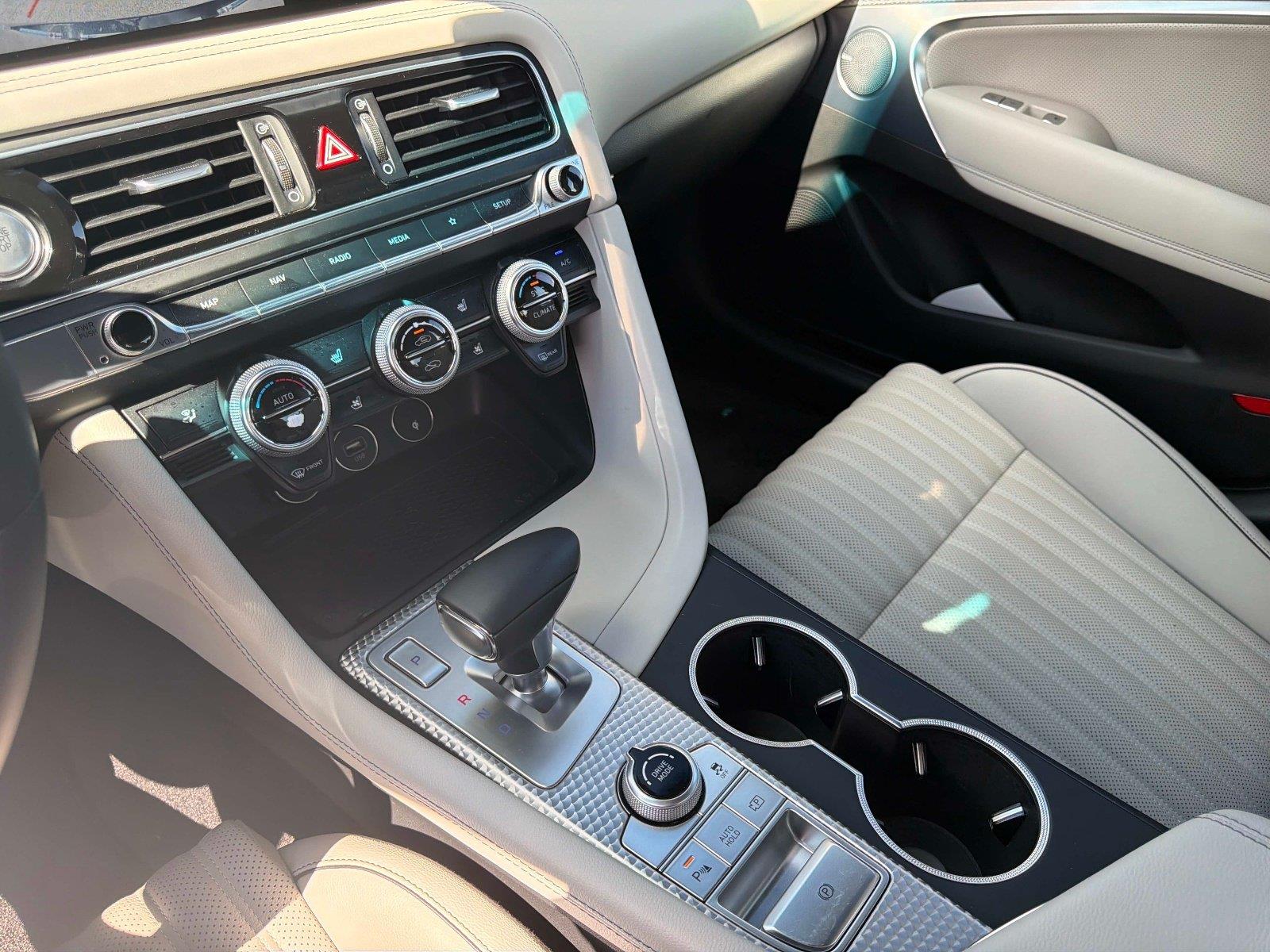 2023 Genesis G70 2.0T