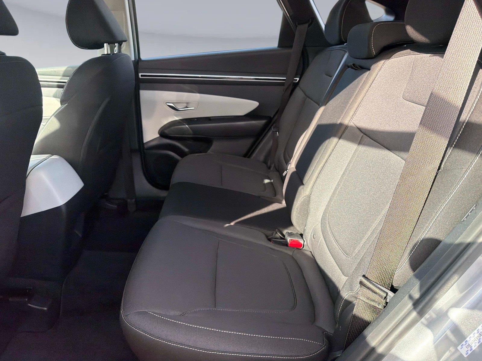 2022 Hyundai Tucson SE