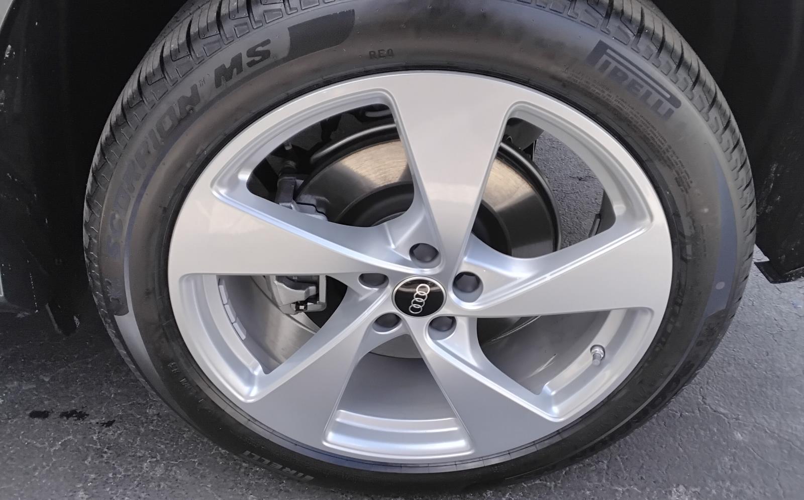 2025 Audi Q5 Premium Plus