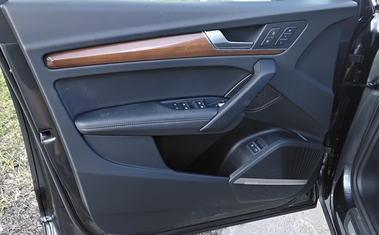 2024 AUDI Q5 E PREMIUM PL