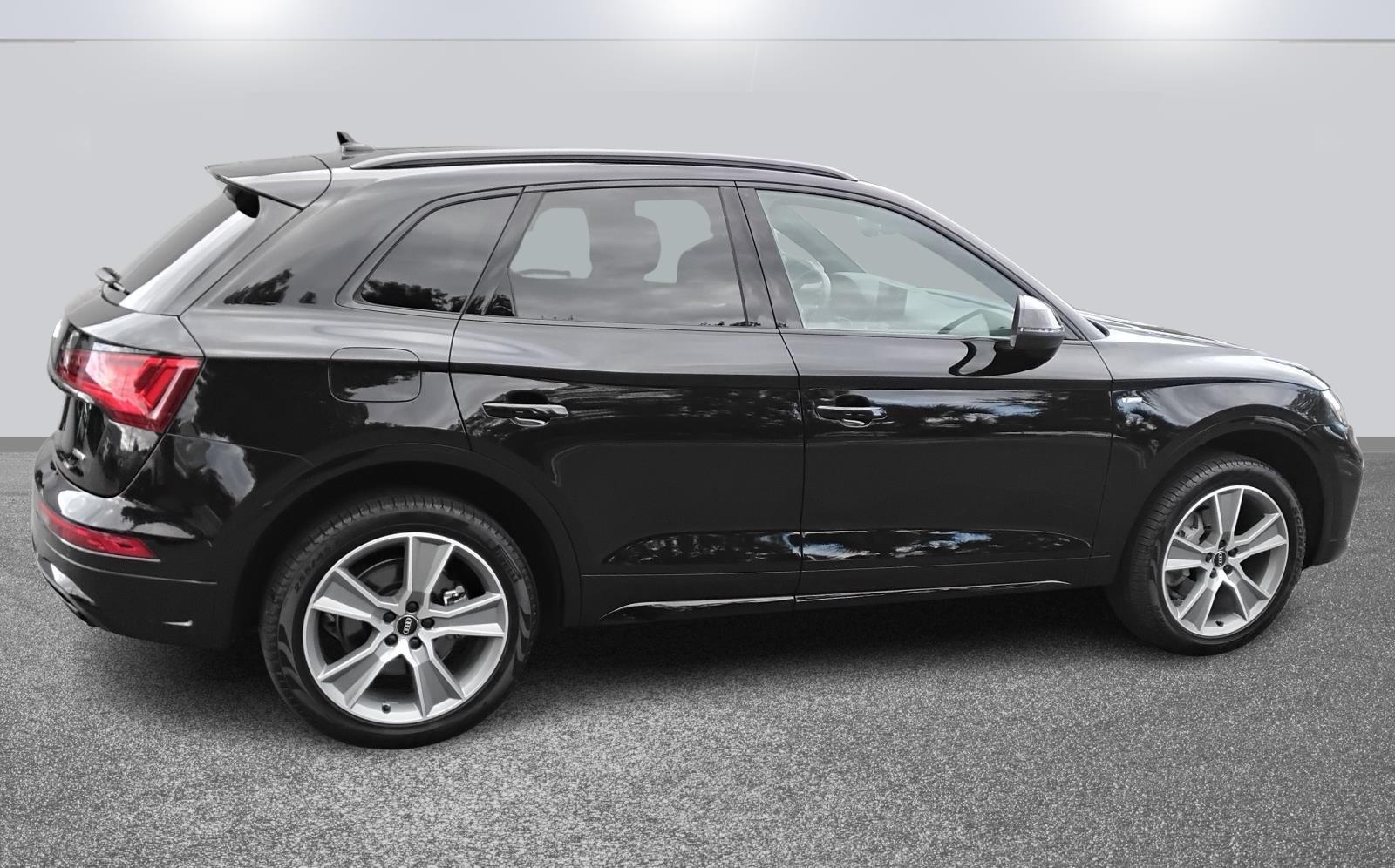 2025 Audi Q5 S line Premium