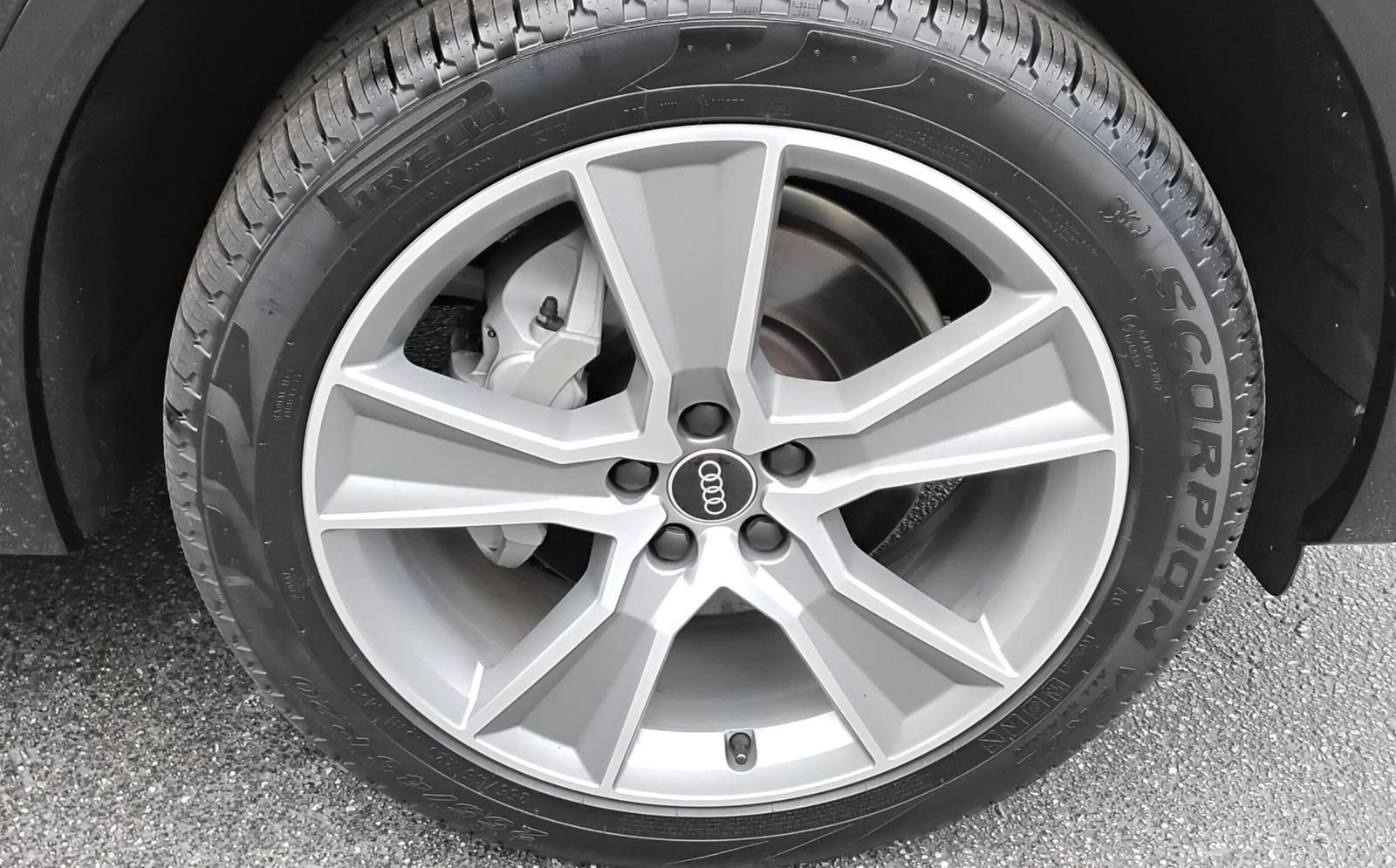 2025 Audi Q5 S line Premium