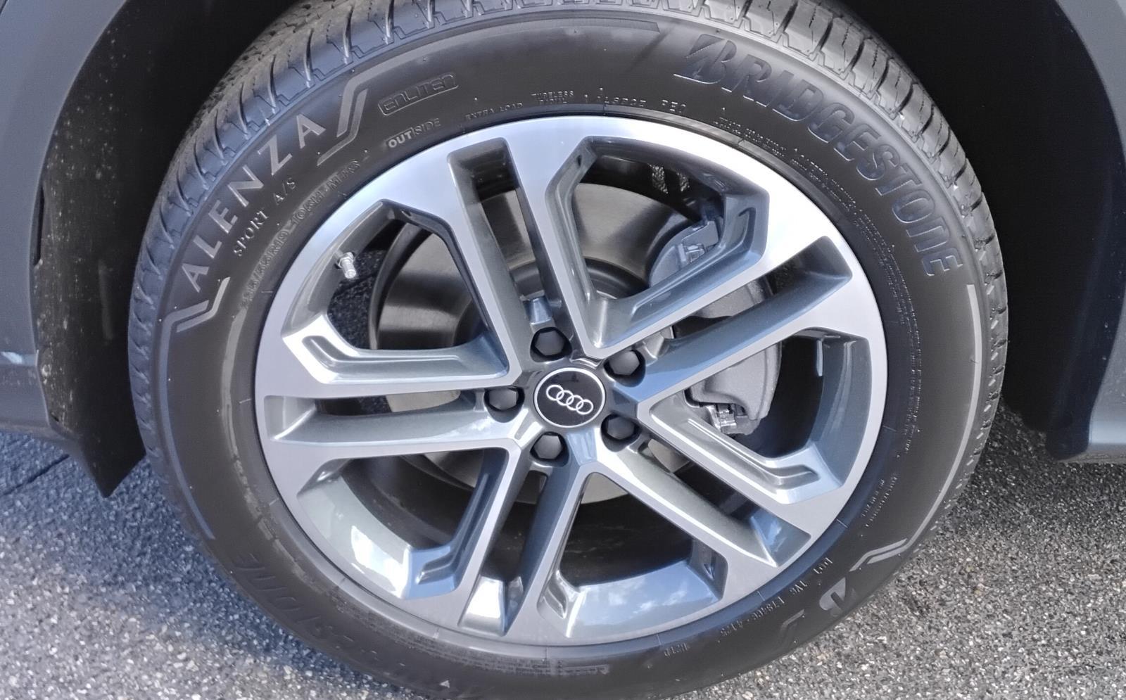 2025 Audi Q5 Premium