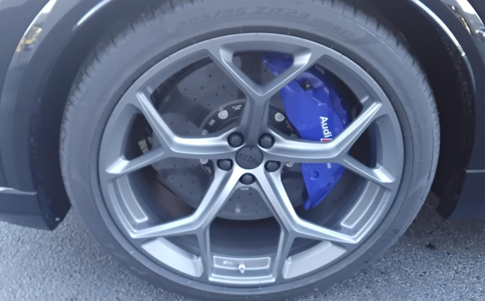 2026 Audi RS Q8 performance