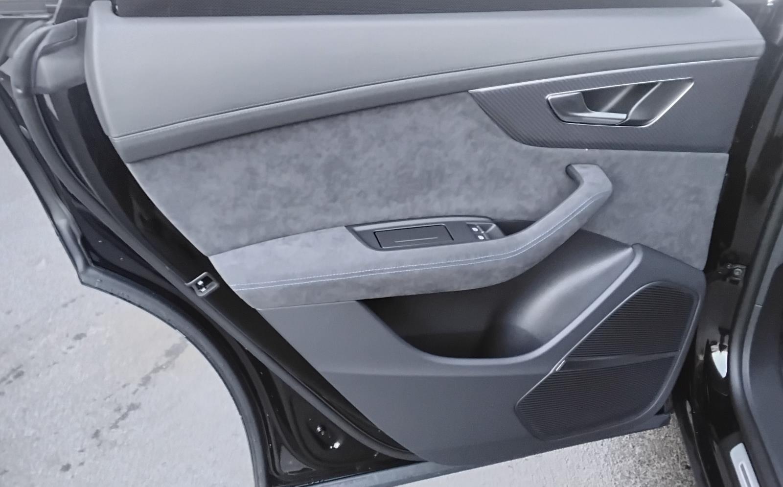 2026 Audi RS Q8 performance