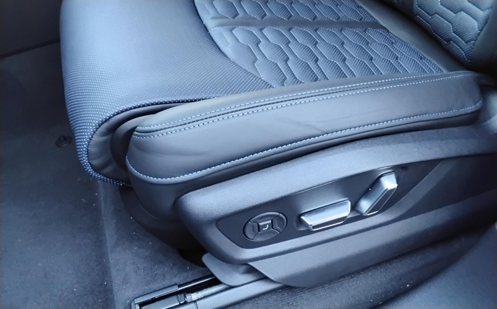 2026 Audi RS Q8 performance