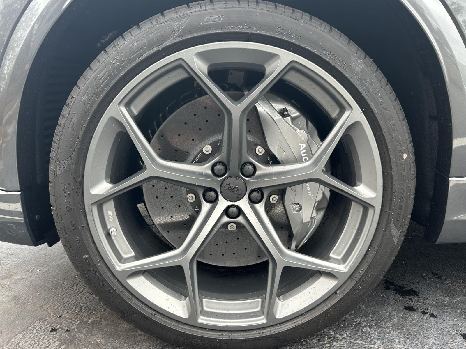 2026 Audi RS Q8 performance