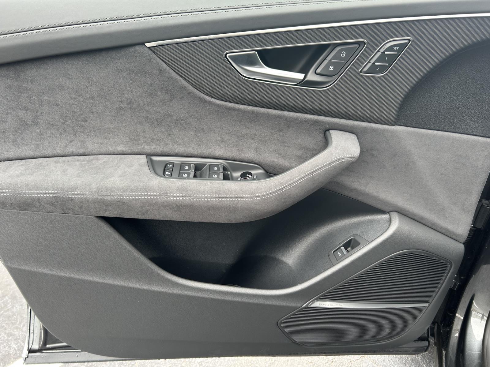 2026 Audi RS Q8 performance