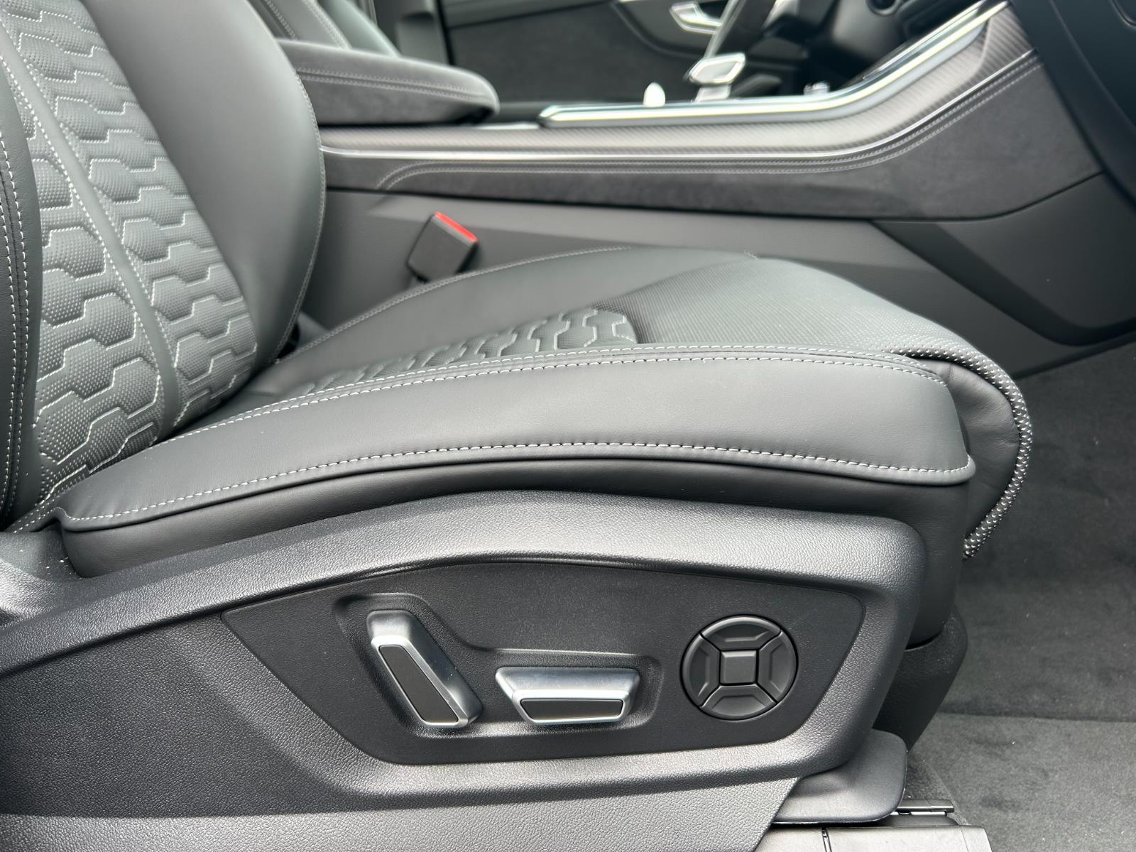 2026 Audi RS Q8 performance