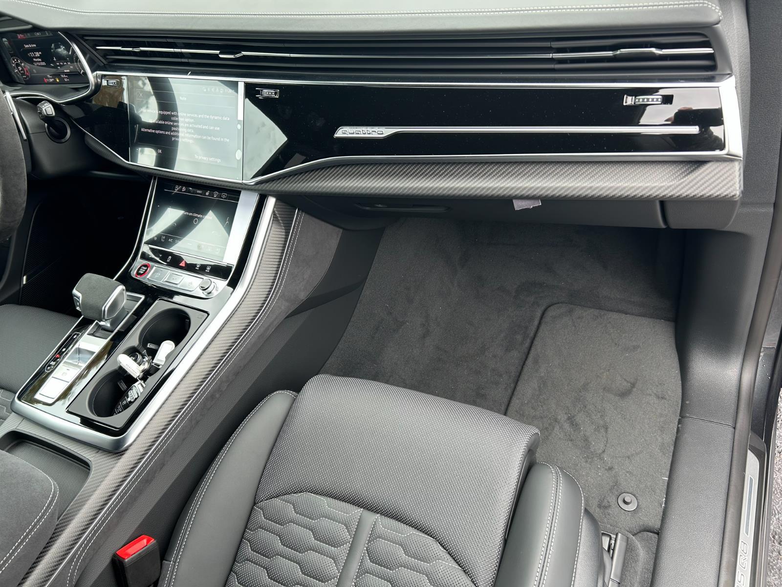 2026 Audi RS Q8 performance