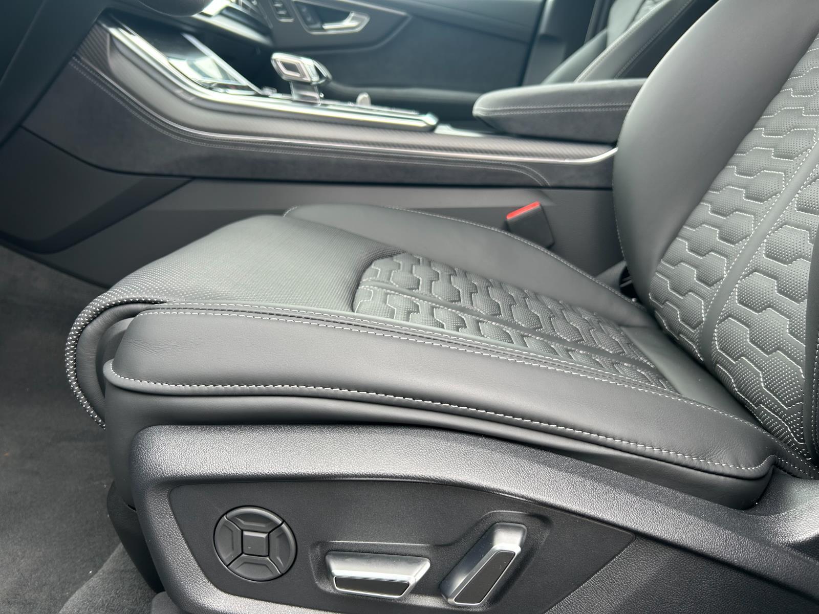 2026 Audi RS Q8 performance