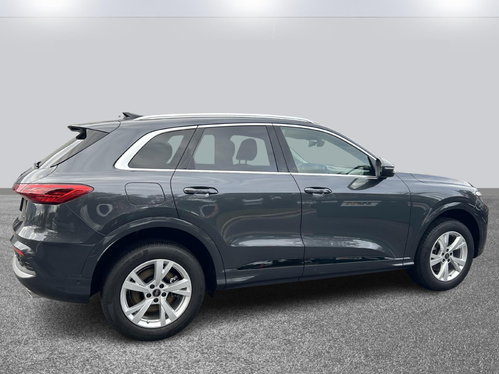 2025 Audi Q5 Premium