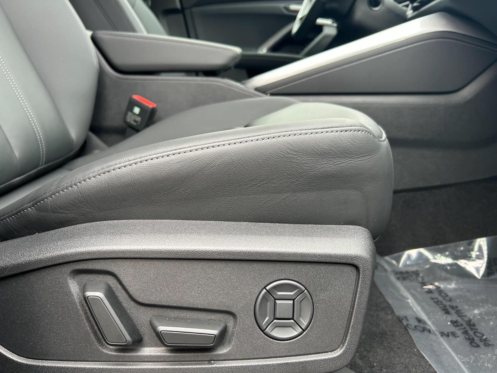 2025 Audi Q5 Premium