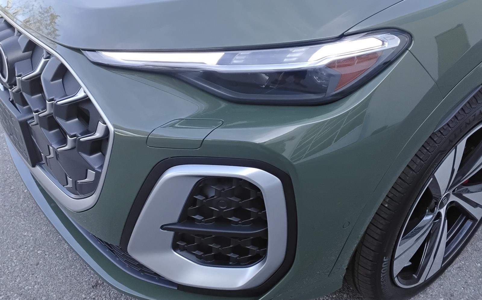 2025 Audi SQ5 Premium Plus