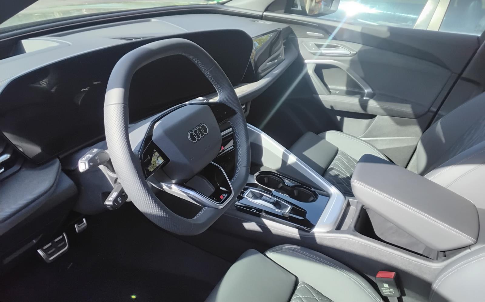 2025 Audi SQ5 Premium Plus