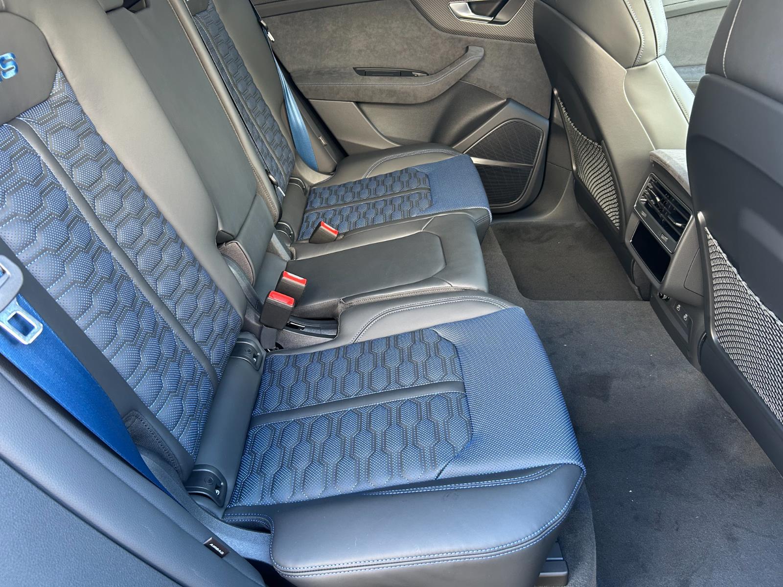 2026 Audi RS Q8 performance