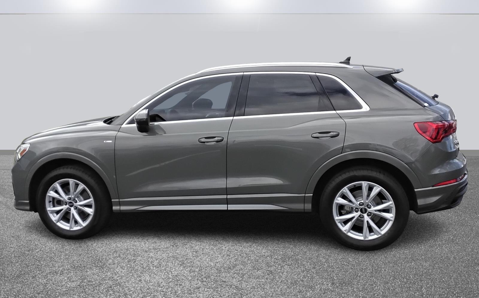 2022 Audi Q3 S line Premium Plus