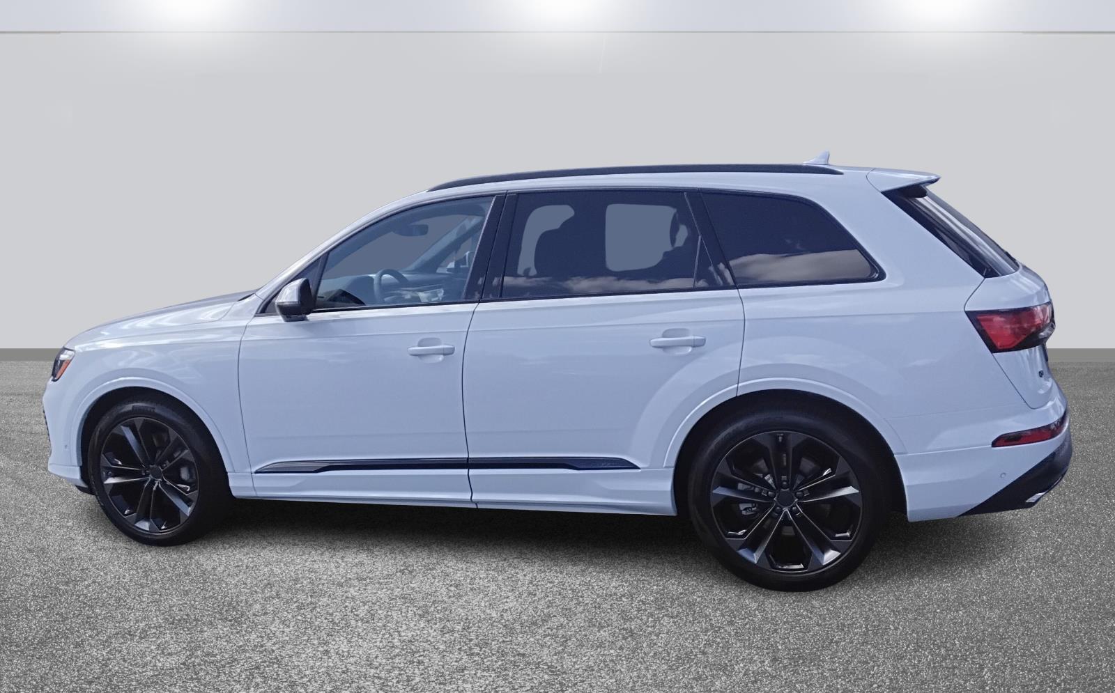 2026 Audi Q7 Premium Plus