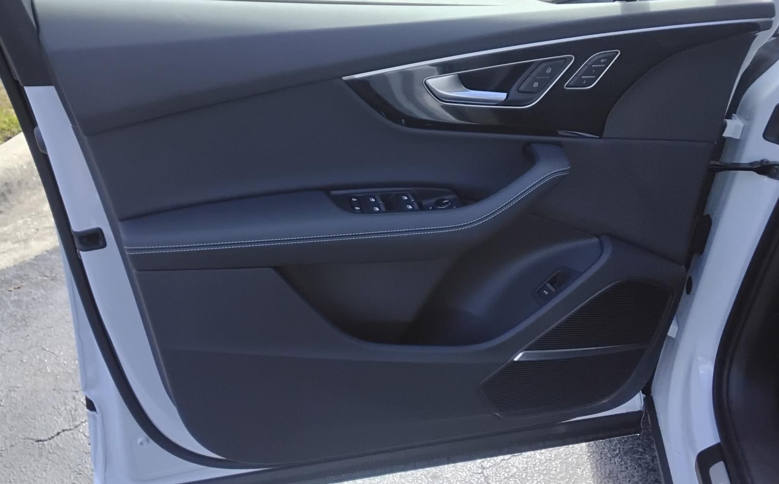 2026 Audi Q7 Premium Plus