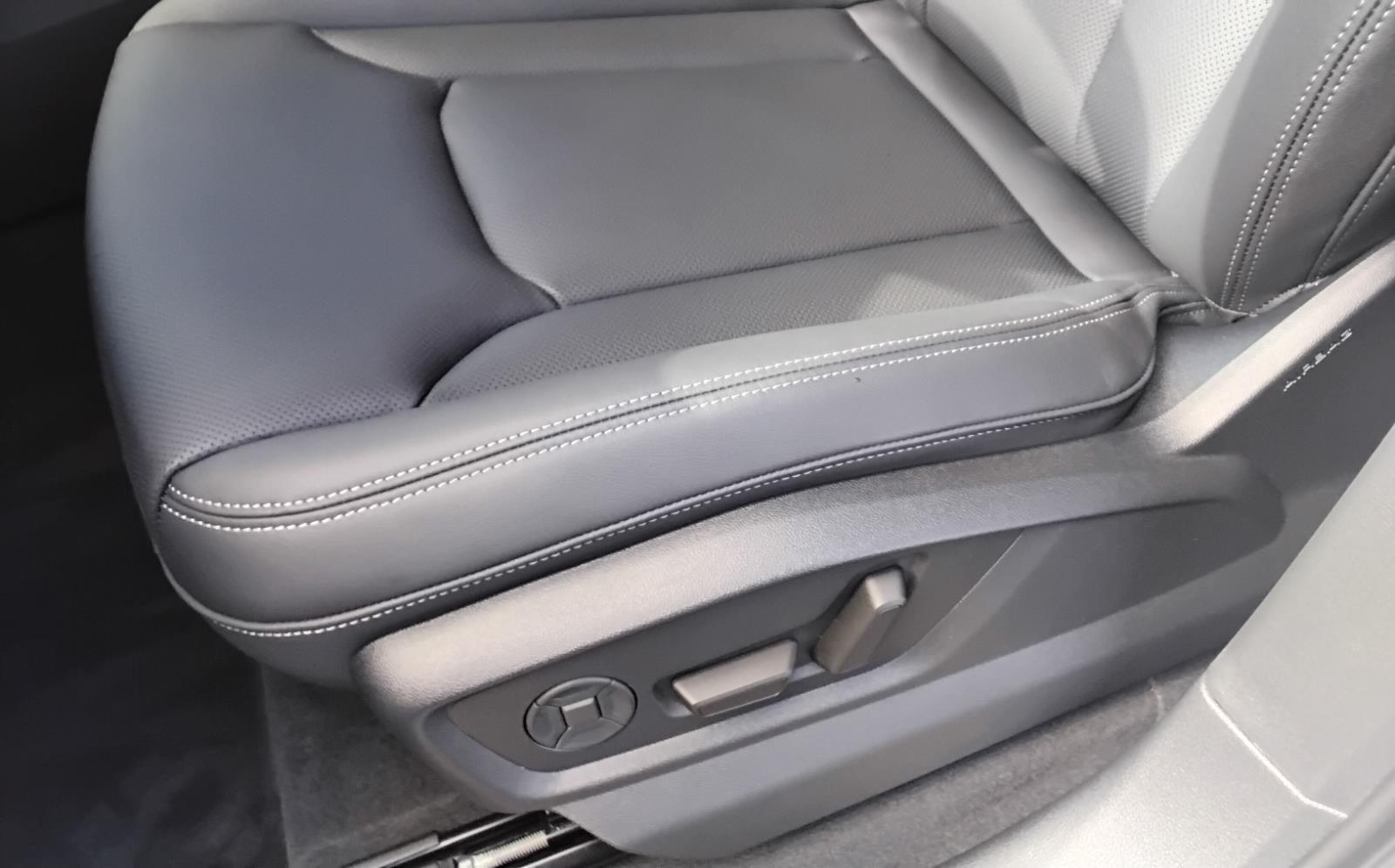 2026 Audi Q7 Premium Plus