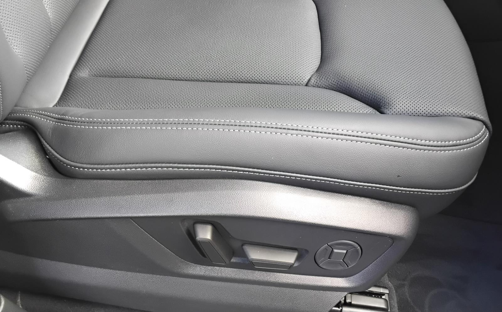 2026 Audi Q7 Premium Plus