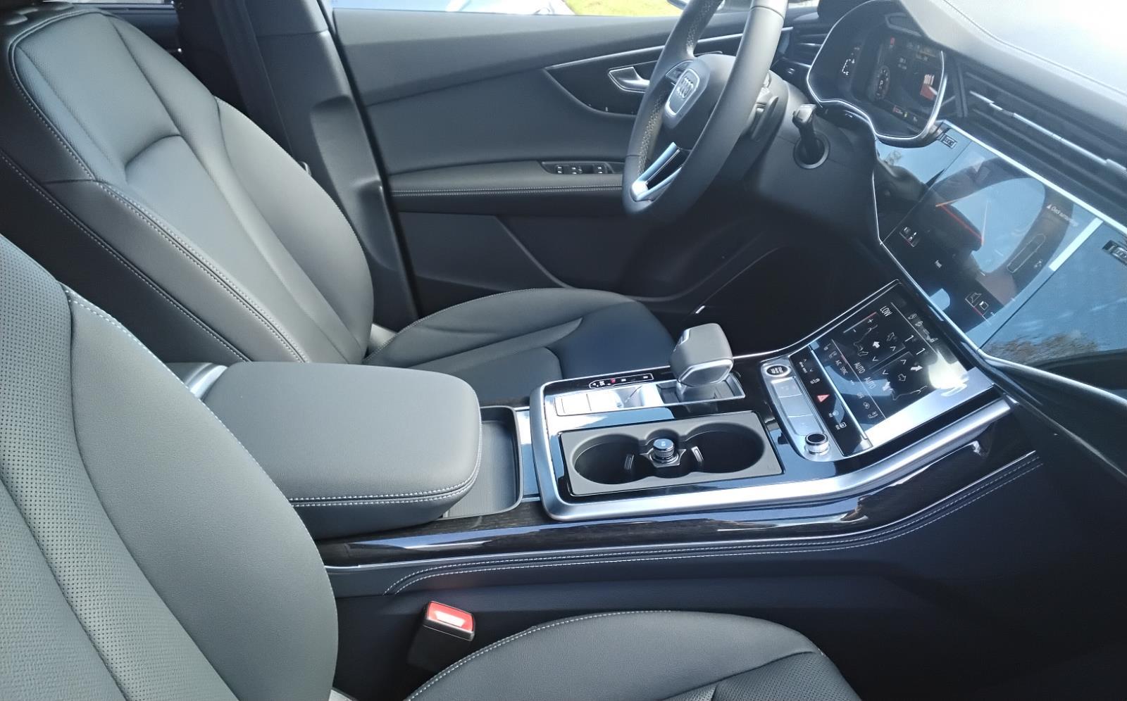 2026 Audi Q7 Premium Plus