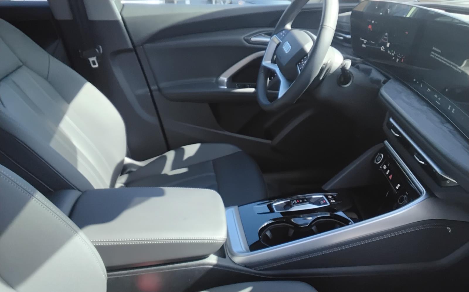 2025 Audi Q5 Premium