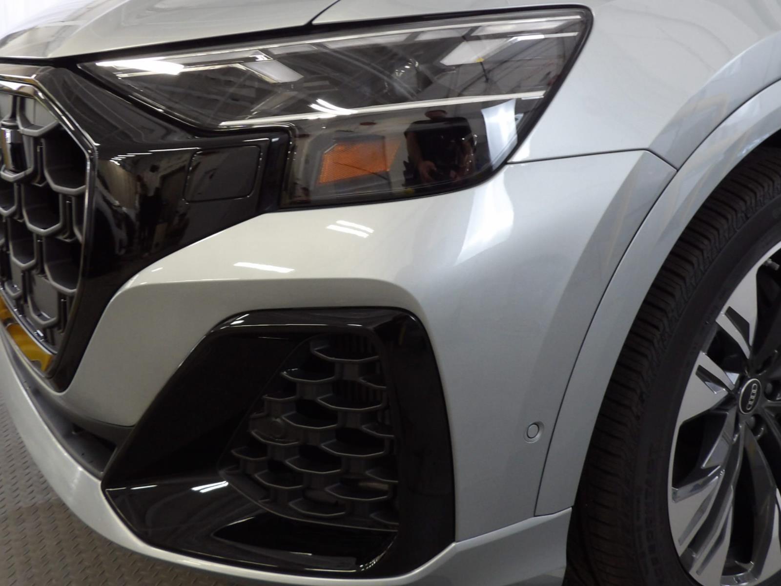 2025 Audi Q8 Premium Plus