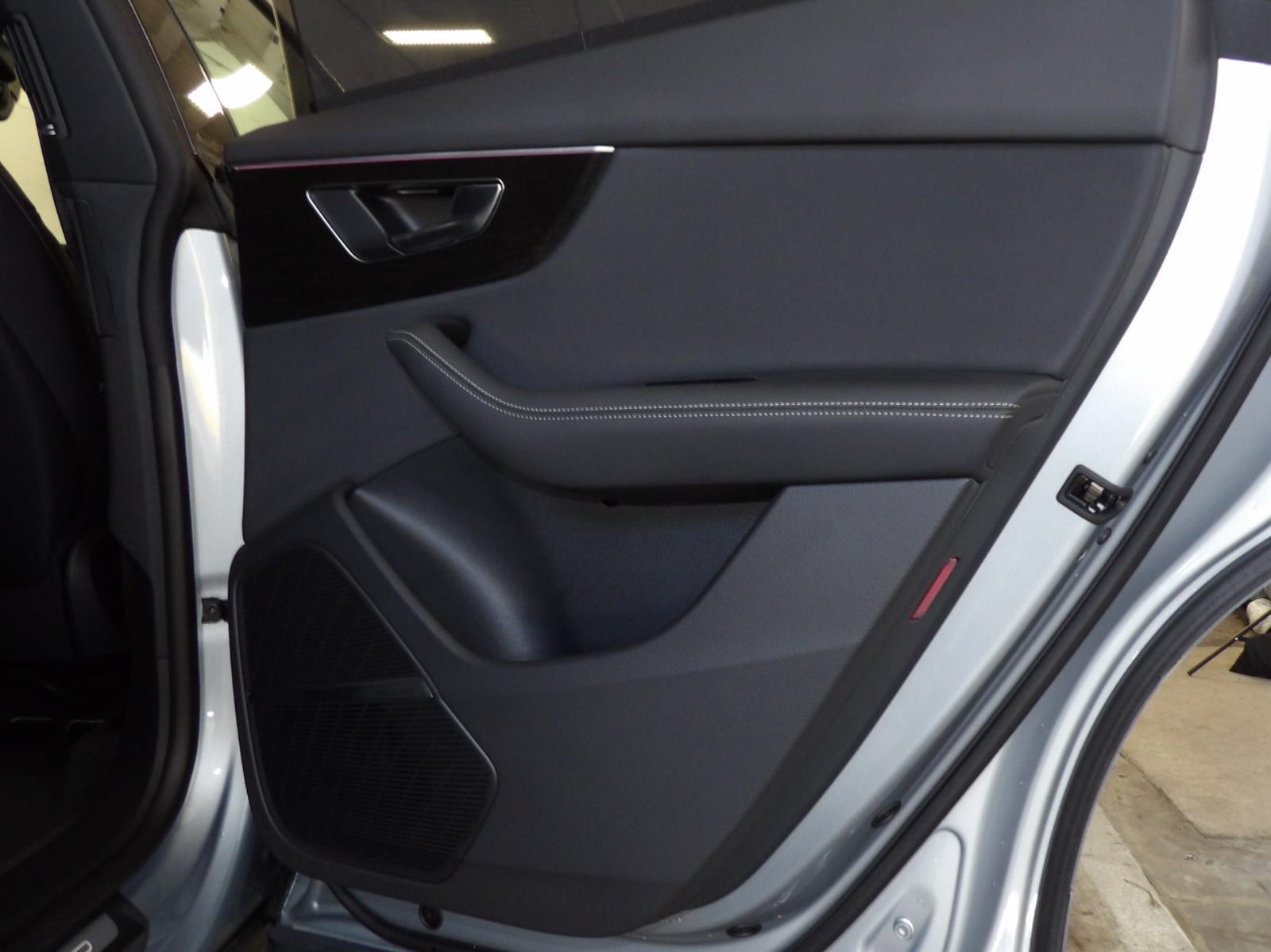 2025 Audi Q8 Premium Plus