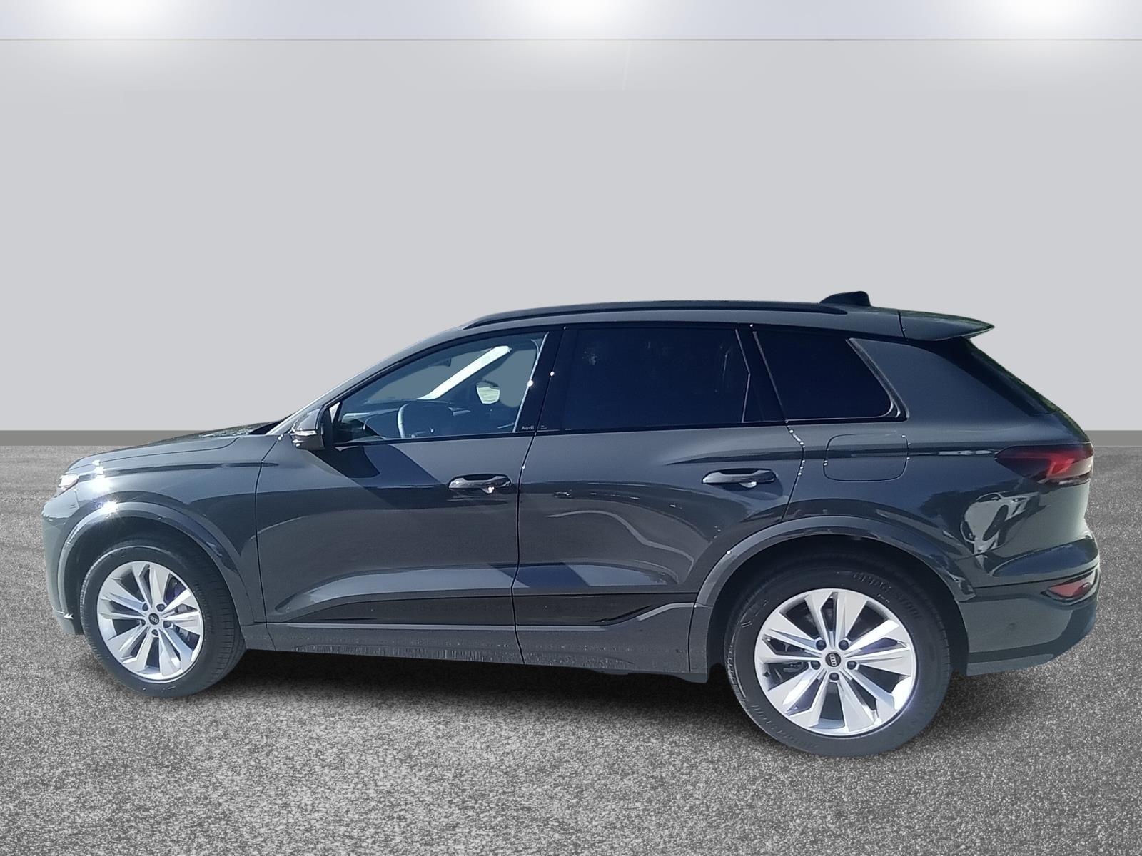 2025 Audi Q6 e-tron Premium Plus