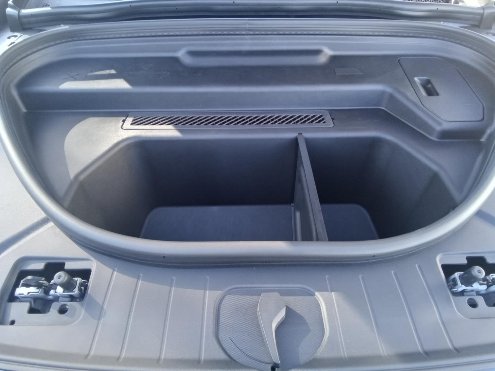 2025 Audi Q6 e-tron Premium Plus