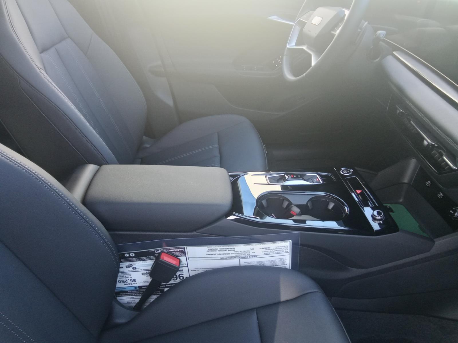 2025 Audi Q6 e-tron Premium Plus