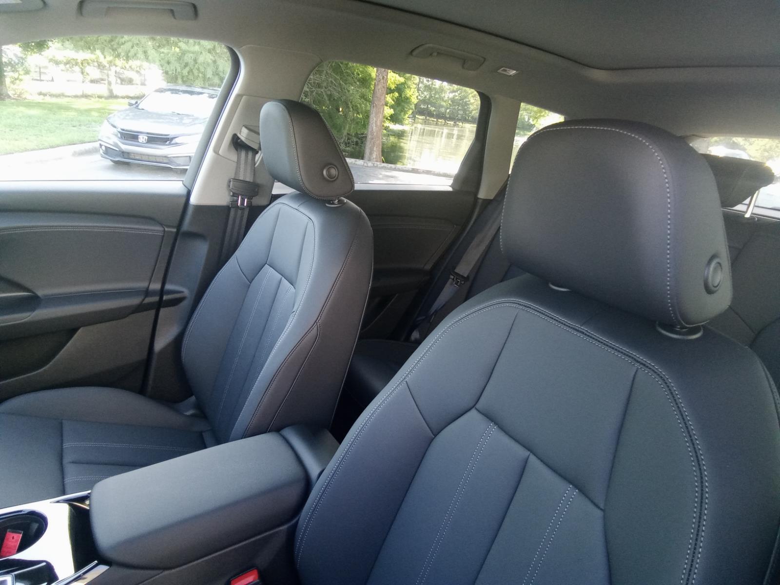 2025 Audi Q6 e-tron Premium Plus