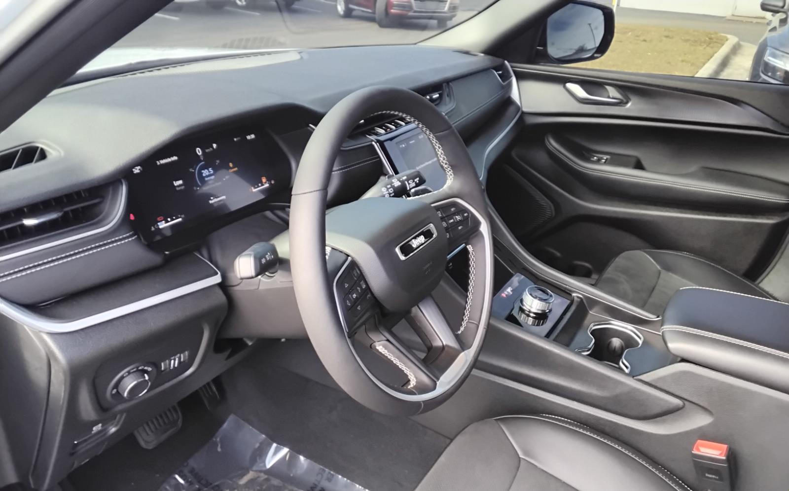 2025 Jeep Grand Cherokee L Altitude