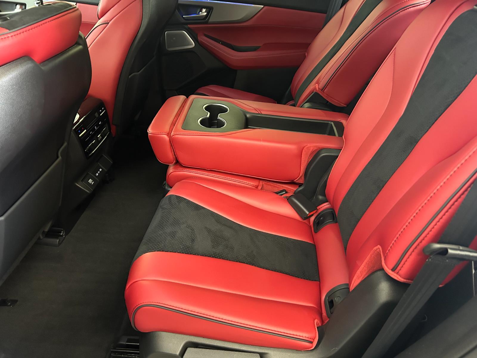 2025 Acura MDX w/A-Spec Package