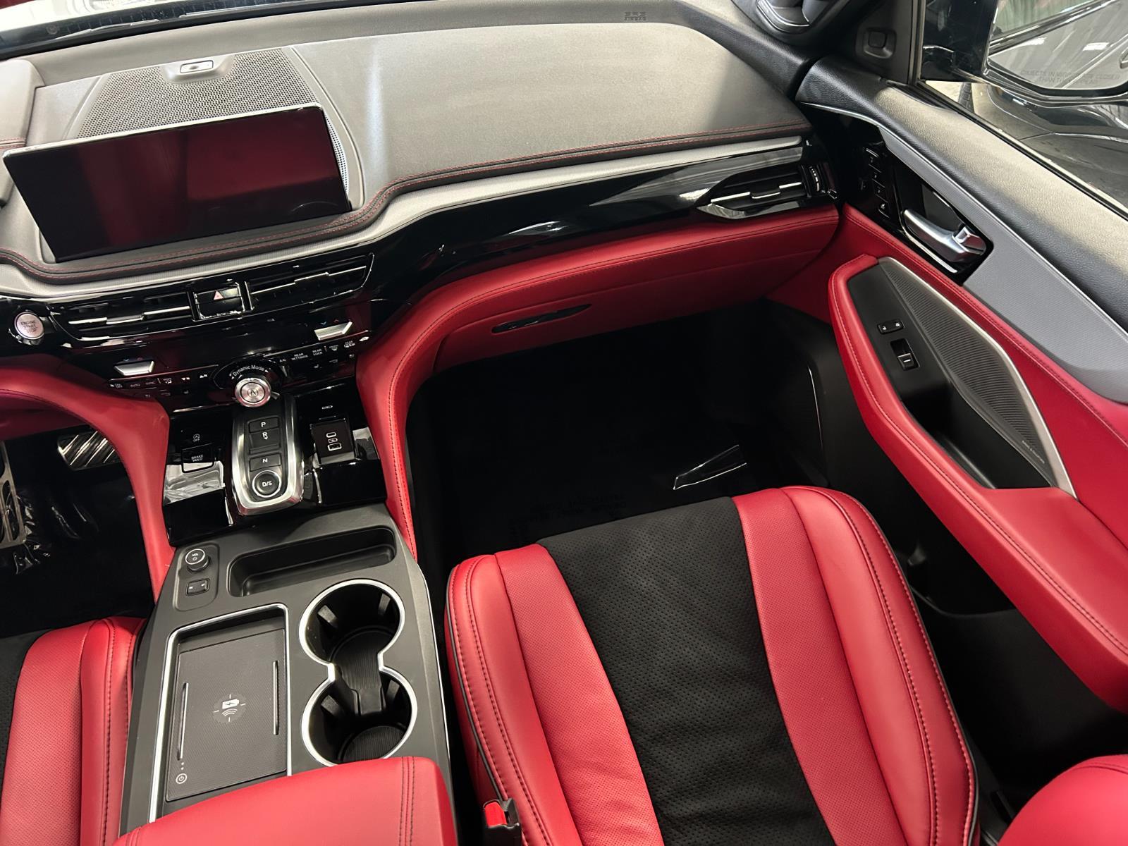 2025 Acura MDX w/A-Spec Package